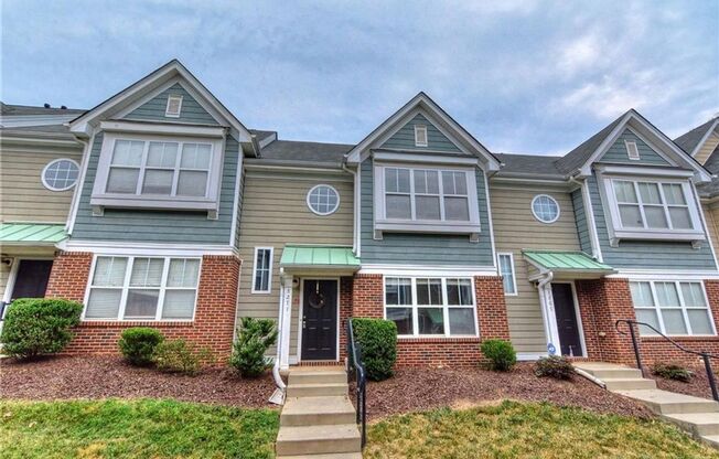 Charming 2BR Townhome in Charlotte
