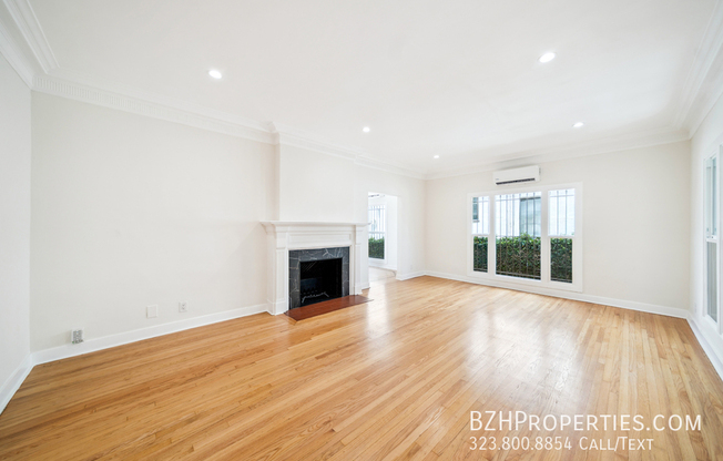 451 N SYCAMORE AVE