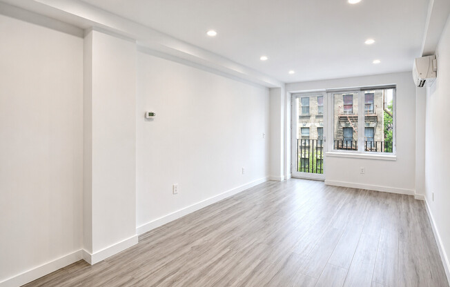 1 bed, 1 bath, $3,350, Unit 4A