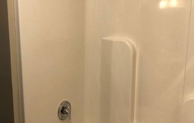 2 beds, 2 baths, 1,052 sqft, $1,045, Unit 80