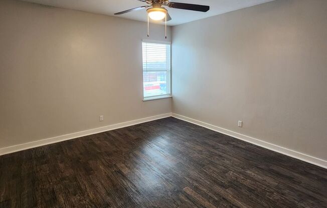 2 beds, 2 baths, 931 sqft, $1,123, Unit 02-0210