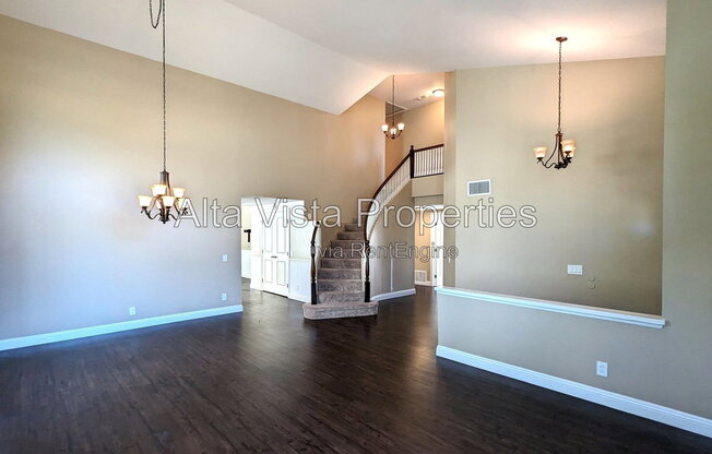 5 beds, 3.5 baths, 2,410 sqft, $5,995