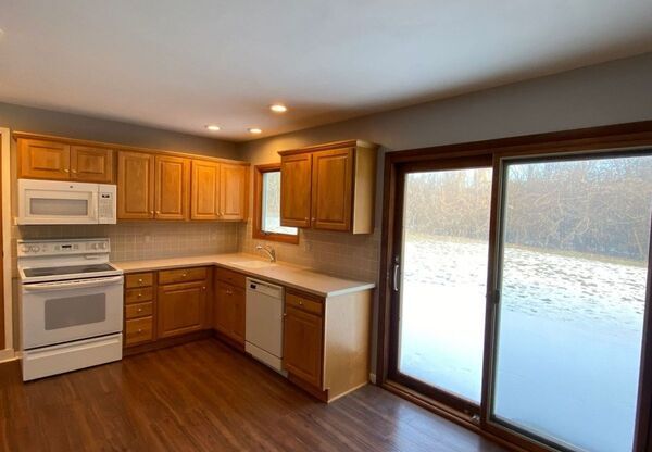 243 RANDALL DR
