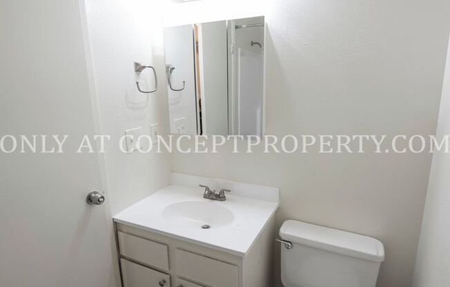 2 beds, 1 bath, 810 sqft, $1,299, Unit 95