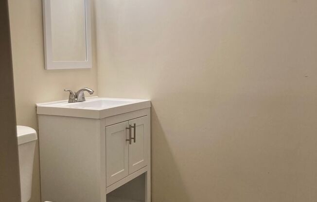 1 bed, 1 bath, $895, Unit Ste 1