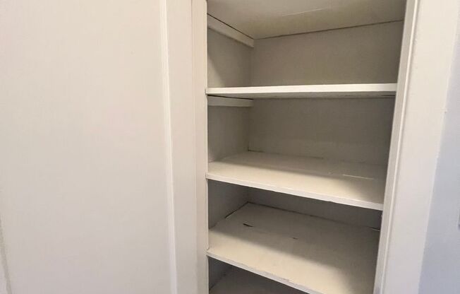 1 bed, 1 bath, 609 sqft, $1,450, Unit 422