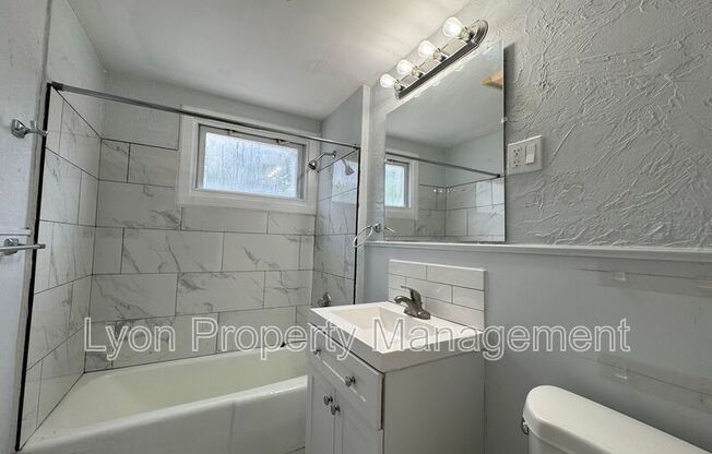 103 AVE WOONSOCKET