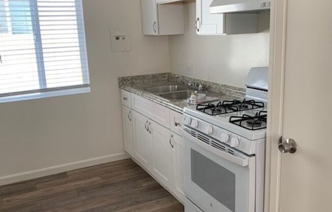 94th Street Apartments