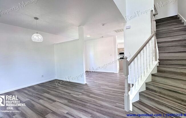836 SNAPDRAGON LN