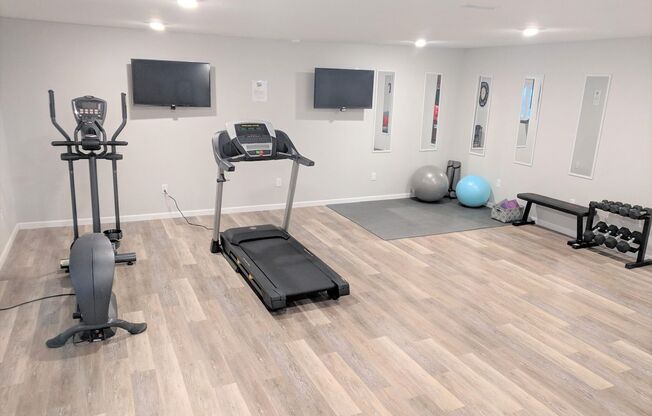 1 bed, 1 bath, 625 sqft, $865, Unit 4212 Wyndsor Terrace Building 2 #16