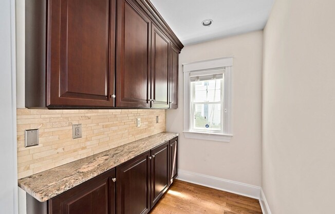 15 AVALON RD