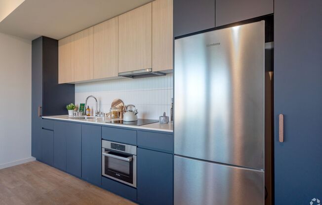 2 beds, 2 baths, 866 sqft, $4,800, Unit 2213