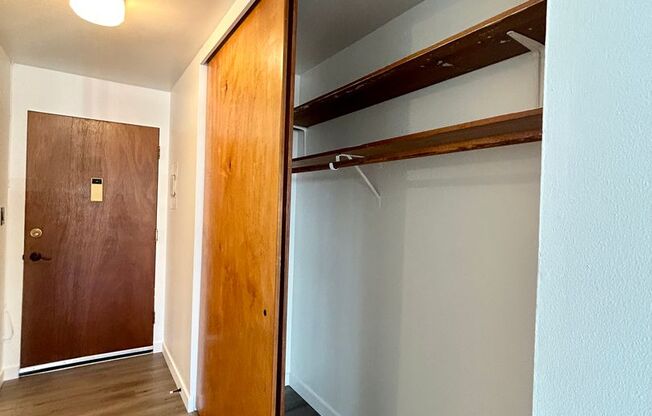 Studio, 1 bath, 464 sqft, $1,425, Unit 206