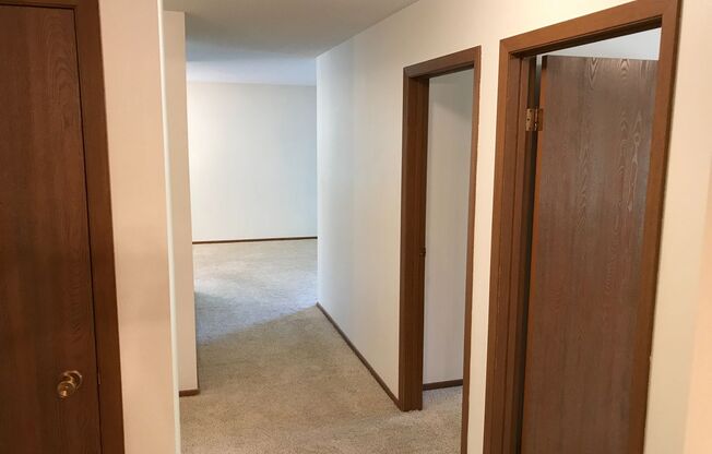 2 beds, 1 bath, 940 sqft, $725, Unit #10 - Garage 34