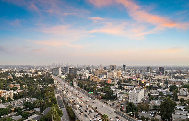 2111 N Cahuenga BLVD