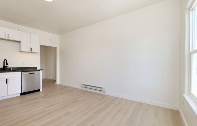 2 beds, 1 bath, 650 sqft, $2,495, Unit 106