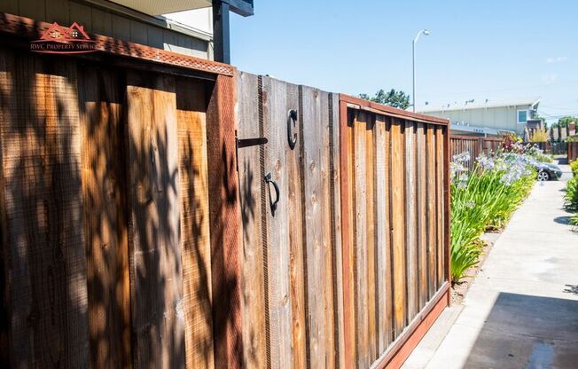 1824 El Parque Ct
