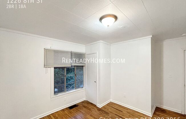 2 beds, 1 bath, 1,572 sqft, $1,350, Unit 1226 8th St - Main House