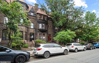 Dupont Circle Spacious Studio W/All Energy Utilities Included!
