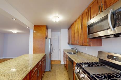 2 beds, 1 bath, $6,095, Unit 11J