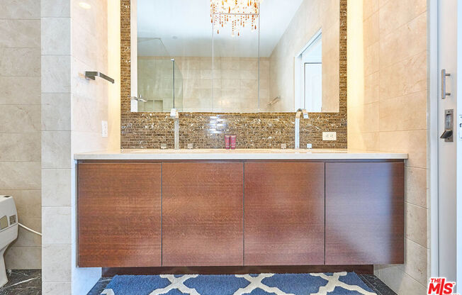 1 bed, 2 baths, 1,000 sqft, $6,195, Unit 31E