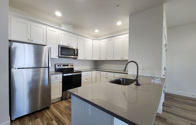 1 bed, 1 bath, $1,350, Unit 1075-102