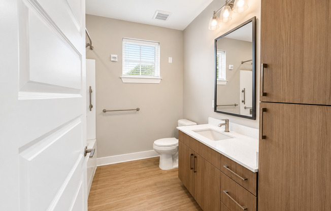 3 beds, 2 baths, 1,333 sqft, $1,899, Unit 1-B101