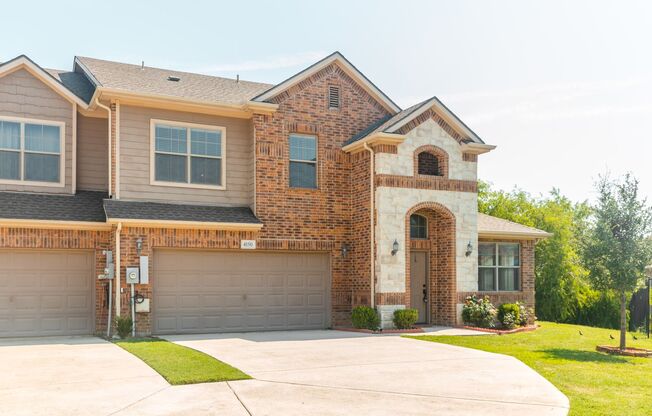 Townhome in Las Colinas