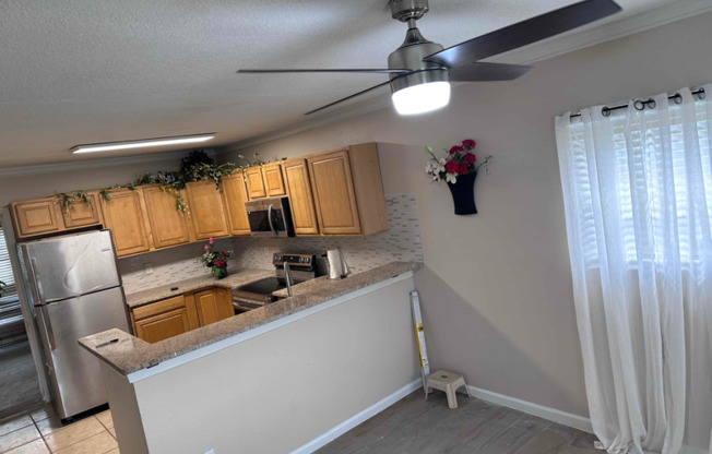 4208 W SALLE