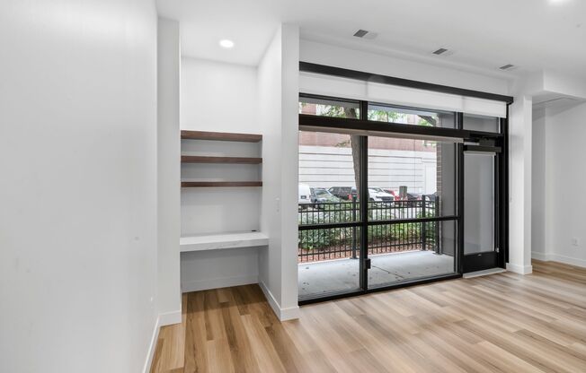 Studio, 1 bath, 499 sqft, $1,485, Unit 105