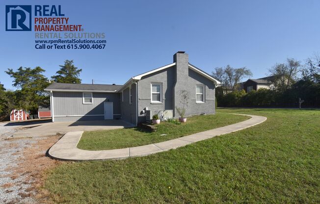 Adorable 3 bd home with bonus room and attached garage!