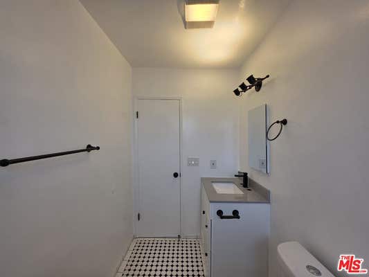 4822 Mascot St.