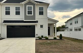 Beautiful Open Concept 3 BR 2.5 Bath Townhome in Murfreesboro