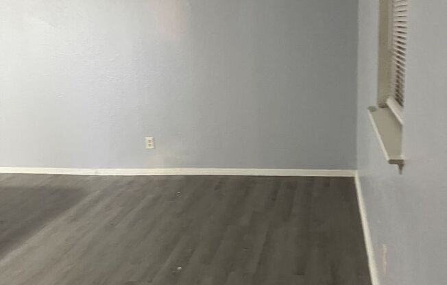 1 bed, 1 bath, 592 sqft, $675, Unit 225W