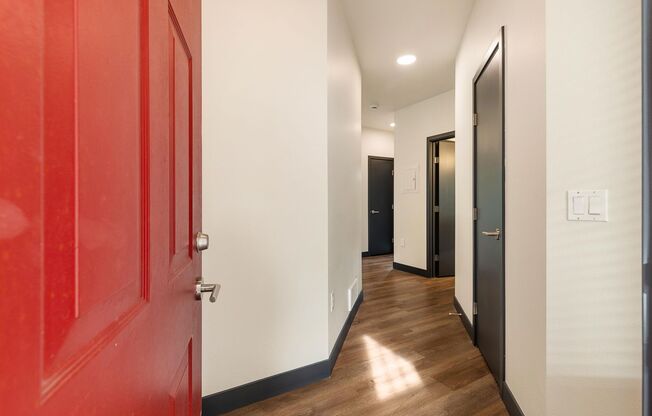 1 bed, 1 bath, 780 sqft, $2,695, Unit 208