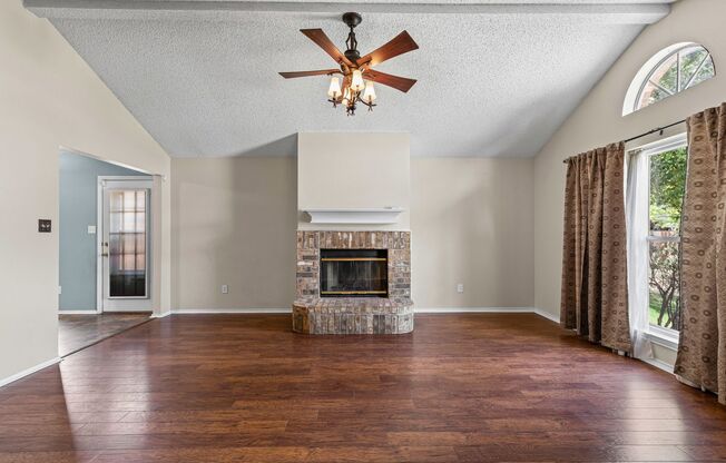 Beautiful Home Great Location