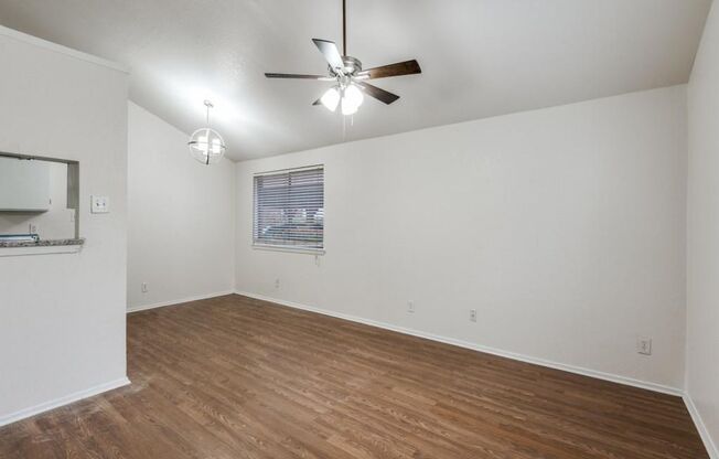 Newly Renovated Two Bedroom Condo in Carrollton!