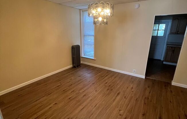 3 beds, 1 bath, $1,395