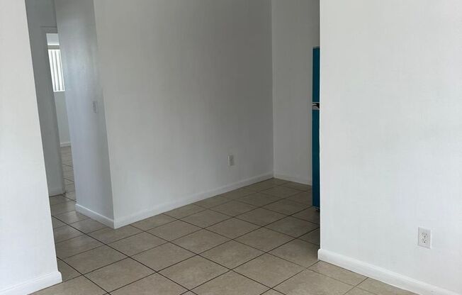 2 beds, 1 bath, 750 sqft, $2,295, Unit Unit 10