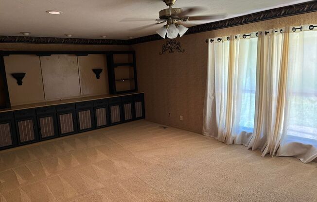 Large Home in Warr Acres, Putnam City Schools