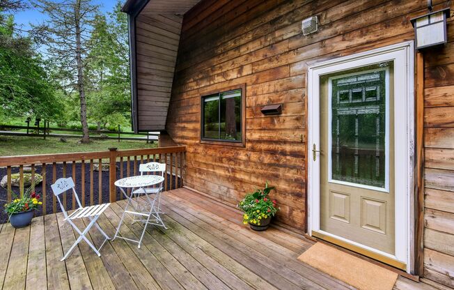 Bainbridge Island Retreat with Modern Comforts