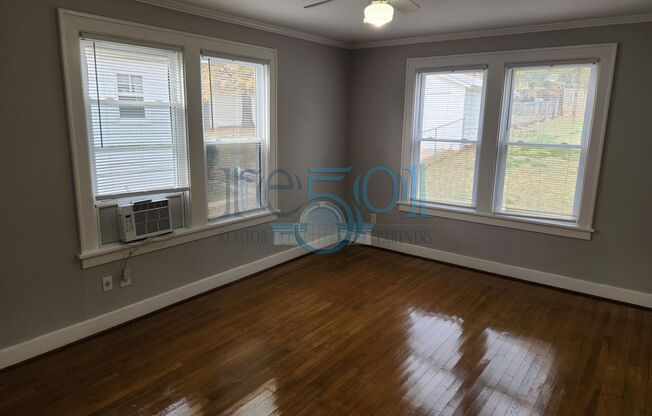 2 beds, 1 bath, $1,250