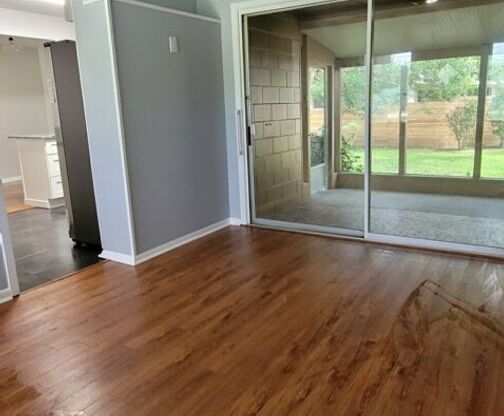 2 beds, 1 bath, $1,300