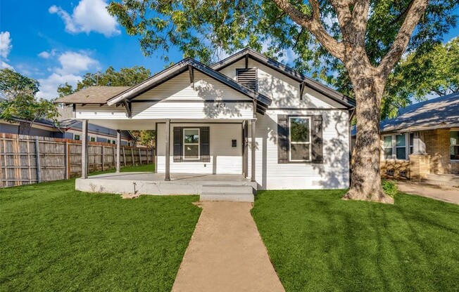 407 S OAK CLIFF BLVD