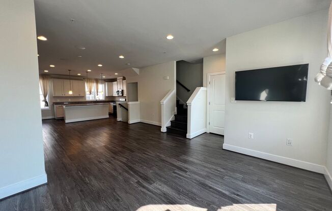 Spacious 4 BR/4.5 BA Townhome in Wheaton-Glenmont!