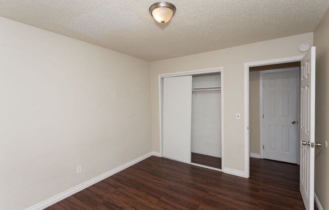 2 beds, 1 bath, 800 sqft, $1,595, Unit Unit 6