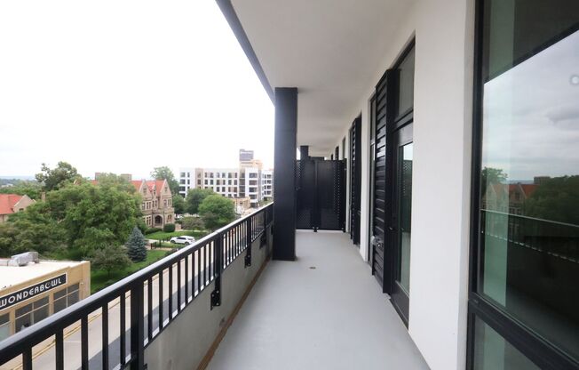 1 bed, 1 bath, 1,386 sqft, $2,600, Unit 401