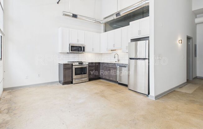 2 beds, 2 baths, 900 sqft, $1,573, Unit 120