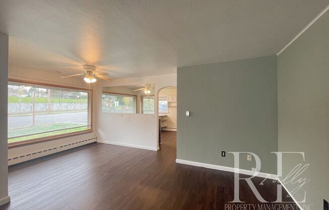 2 beds, 1 bath, $2,275