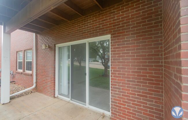 1 bed, 1 bath, 837 sqft, $1,210, Unit AL-5